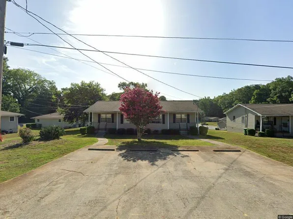 203 Cobb St #B, Palmetto, GA 30268
