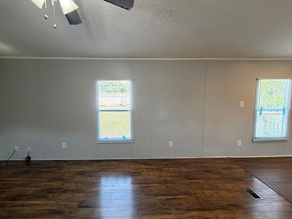 2nd image of 30841 Clyde Ln