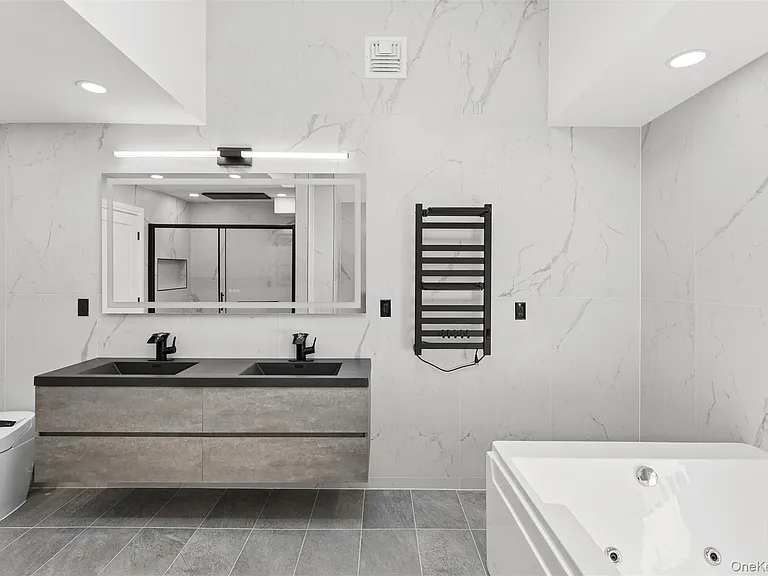 88 Mark Ln — Photo 11