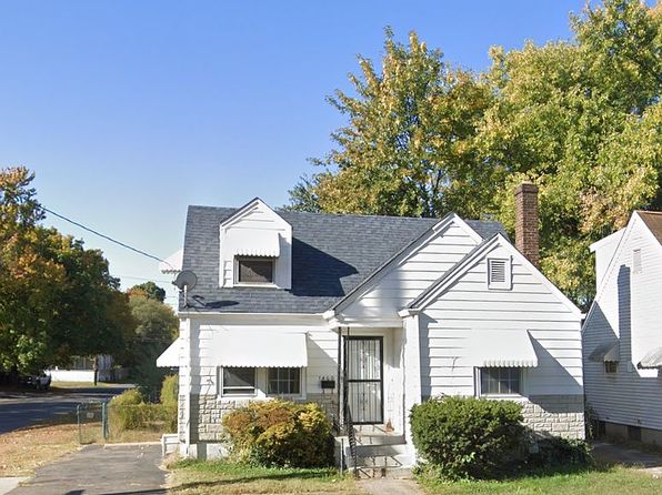 1400 Earl Ave