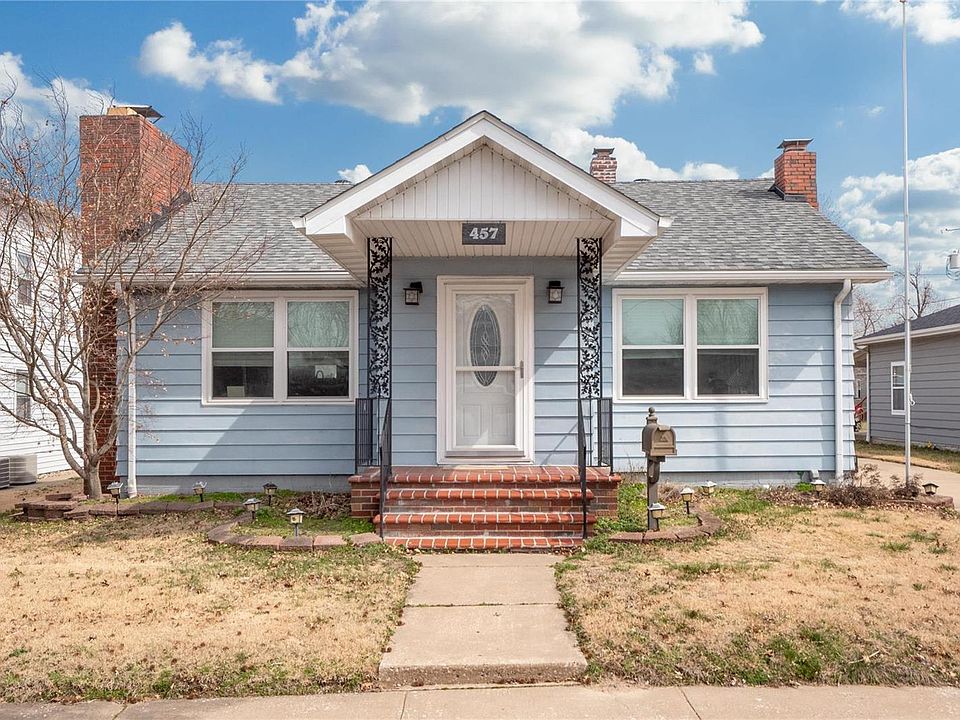1st image of 457 Leslie Ave