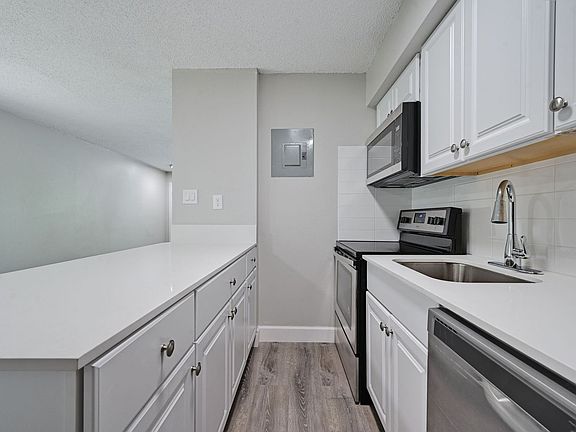 2nd image of 1200 Banister Ln APT 3