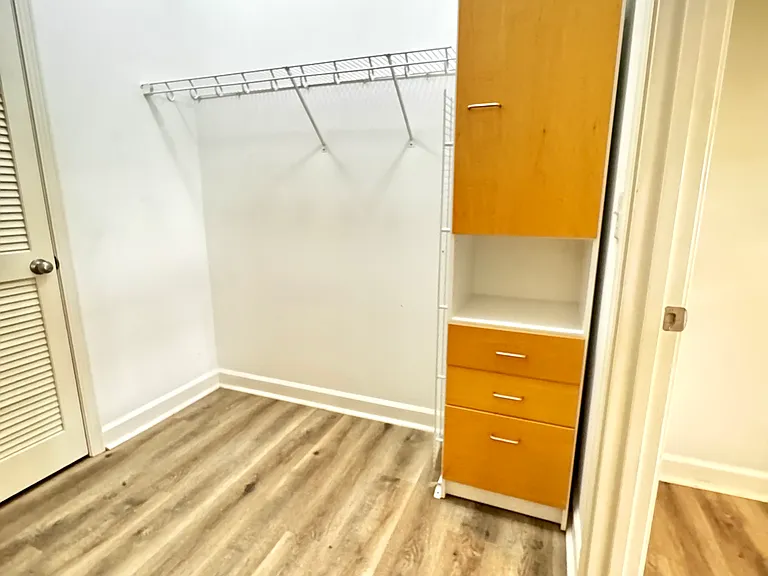 2304 Elliott Ave #103 — Photo 21