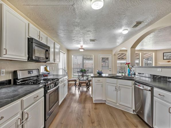 7222 Foxshadows Ln, Humble, TX 77338