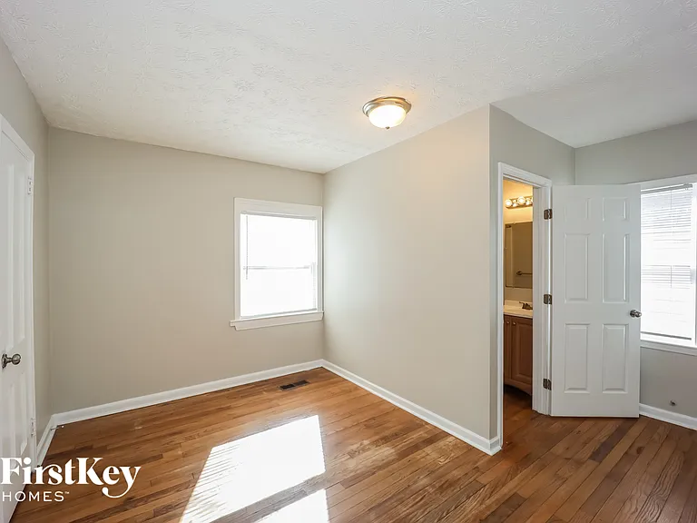 519 Erin Ave SW — Photo 9