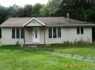 79 Mitchell Rd, East Aurora, NY 14052