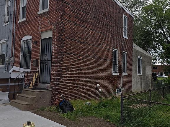 4th image of 2005 S 9th St