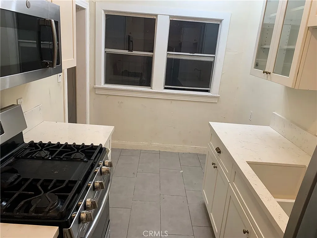 Studio, 450 sqft, $1,450 — Photo 4