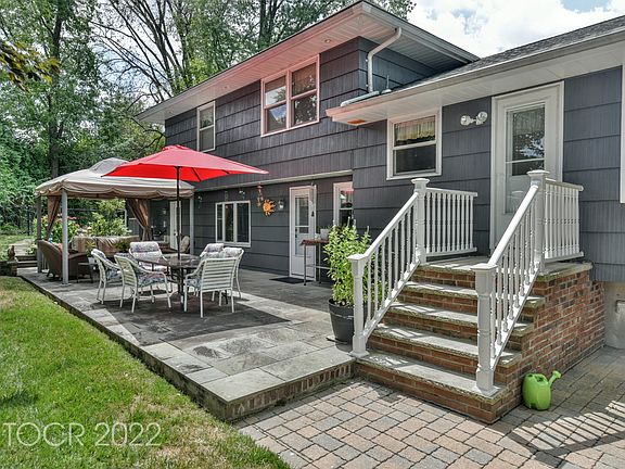 4th image of 21 Briarwood Ct