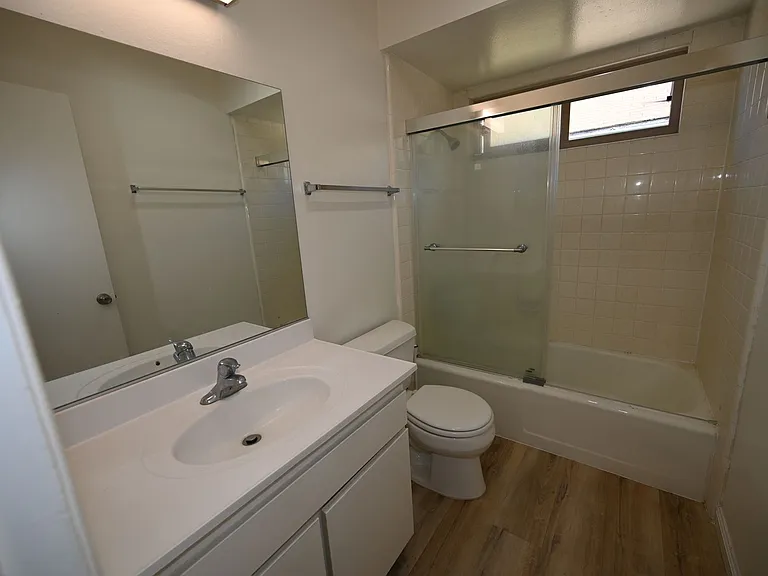 4944 Narragansett Ave — Photo 20