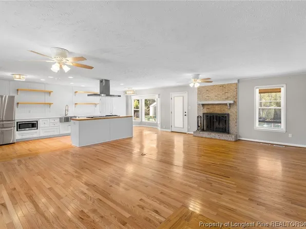 2020 Windlock Dr, Fayetteville, NC 28304