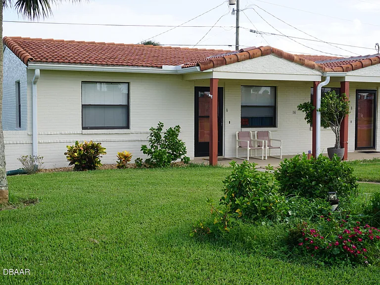 16 Oriole Cir #A — Photo 1