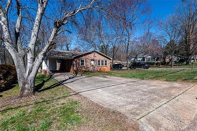 1st image of 404 W 27th St
