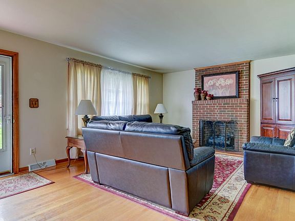 5th image of 158 Lee Dr