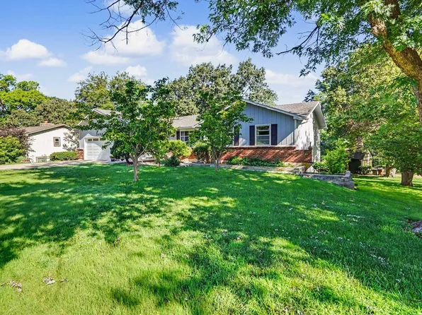 2602 Orchard Ln, Lawrence, KS 66049