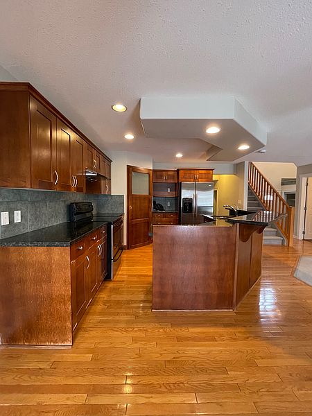 Edmonton House for rent - 3 Bedrooms — photo 10