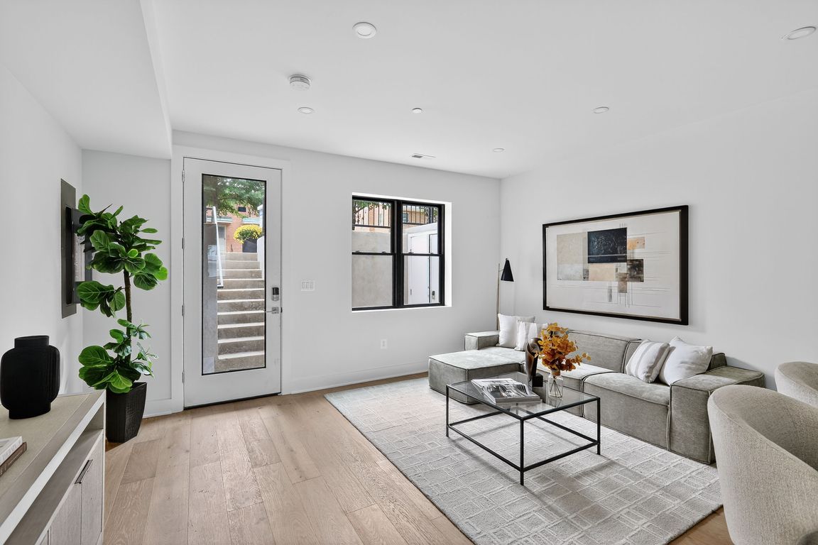 next background image