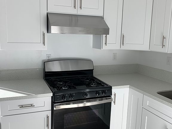 2nd image of 16419 S Saint Andrews Pl #D