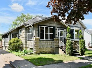 355 W Sarnia St, Winona, MN 55987