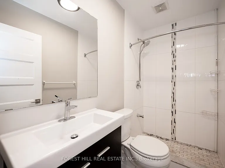 135 Ashbrook Ct #LOWER — Photo 14