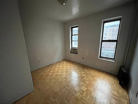 2nd image of 552 W 185th St APT 6