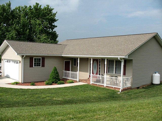 1st image of 101 Ernie Pyle St