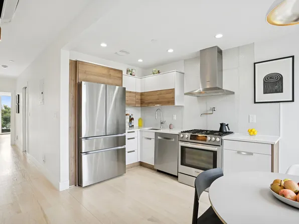 290 Powers Street image 7 of 15