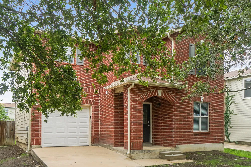 3 bed, 2.5 bath, 1807 sqft, $1,525 — Photo 4