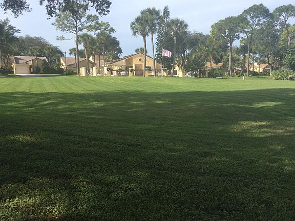 5th image of 191 Country Club Dr