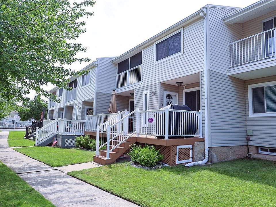1st image of 438 Caswell Avenue #2