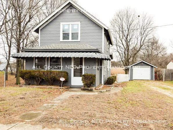 1061 W Waterloo Rd, Akron, OH 44314