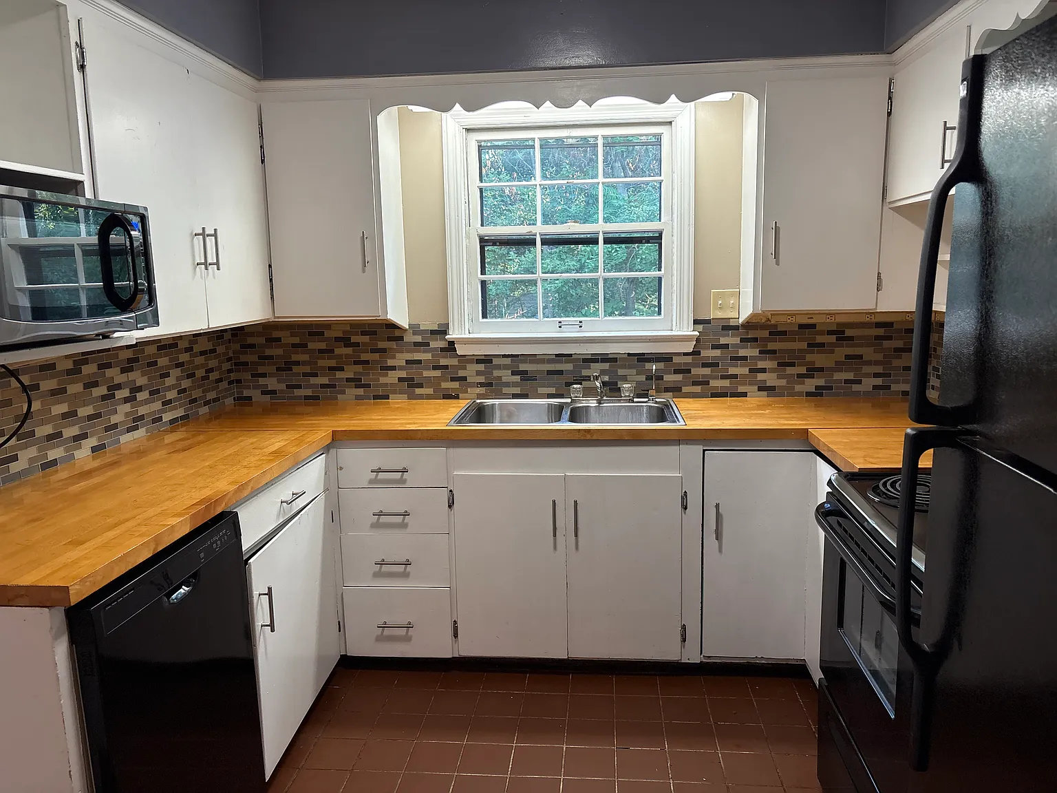1304 Greenwood Ave — Photo 3