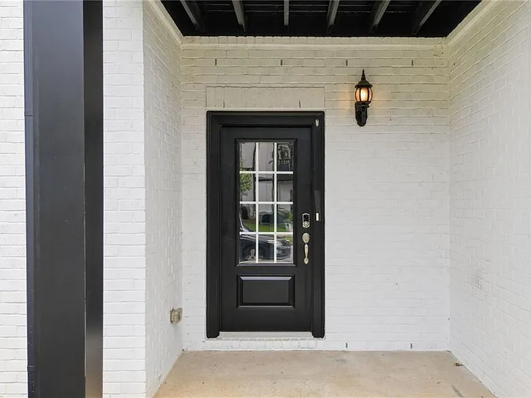 407 Lincoln St — Photo 9