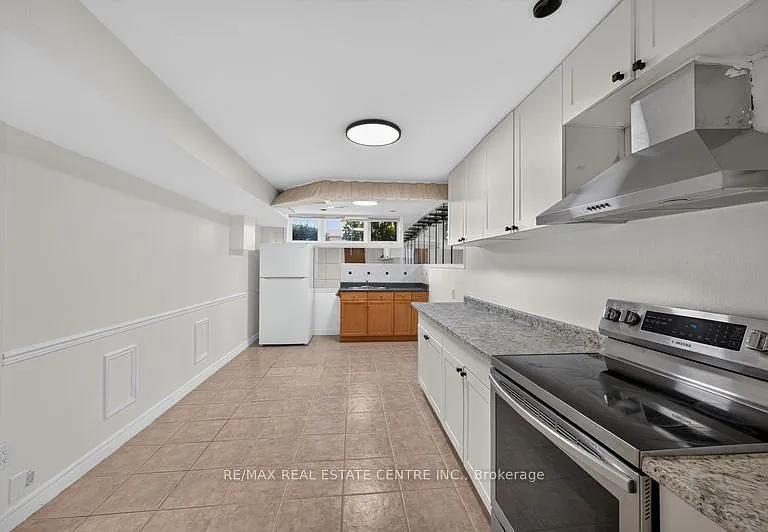59 Colin Cres #LOWER — Photo 5