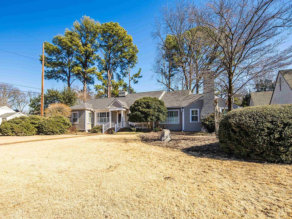1st image of 404 Williamsburg Ln