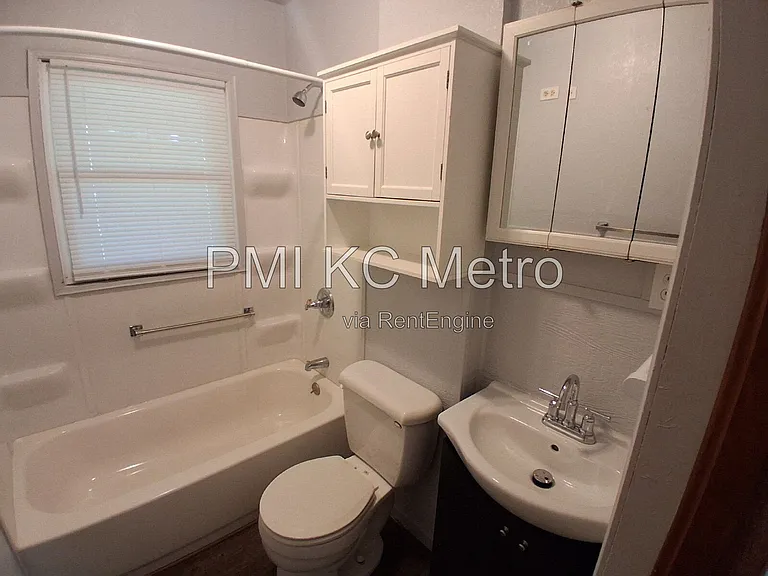26 S Central St #9 — Photo 6