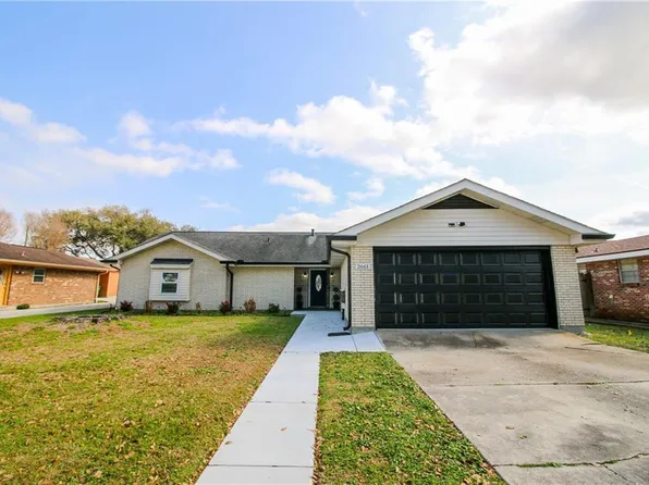 2661 Vulcan St, Harvey, LA 70058