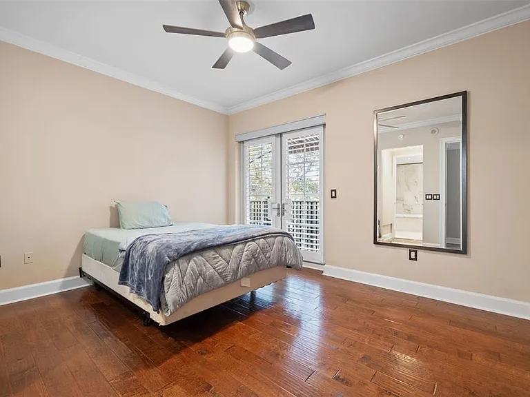 300 Beach Dr NE #305 — Photo 18