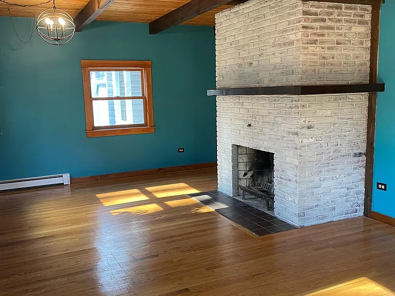 310 Salem St — Photo 8
