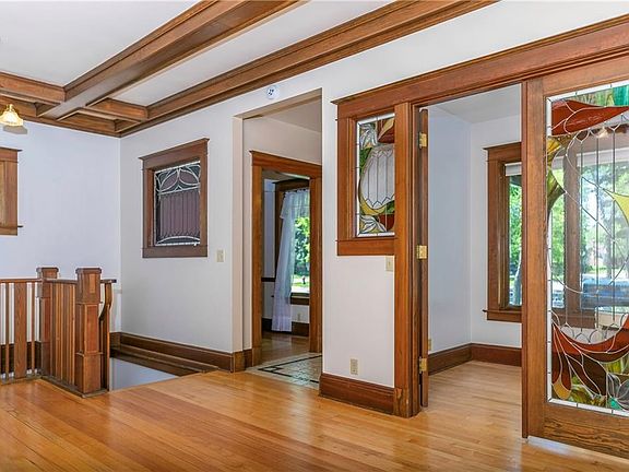 4th image of 927 N 32nd St