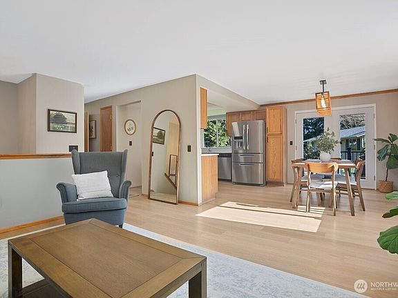 4th image of 19911 34th Drive SE