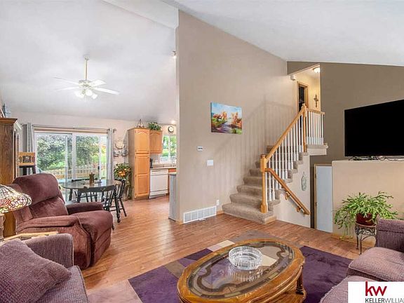3rd image of 11812 Mary St