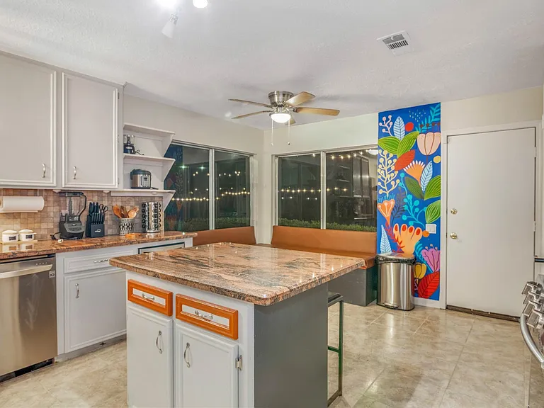 2539 Jester Ln — Photo 8