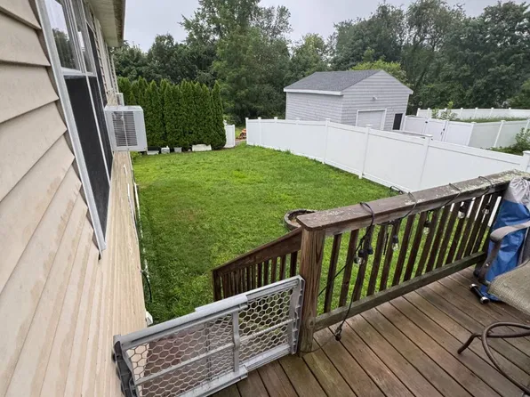 11 Park St, Swansea, MA 02777
