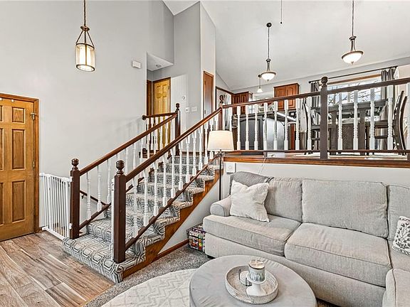 5th image of 8032 N Everton Ave