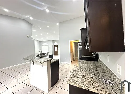 16317 Okeechobee Blvd — Photo 27