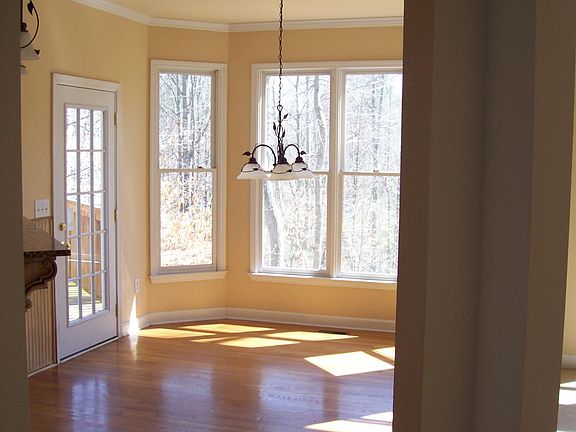 Breakfast Nook leading to large back patio