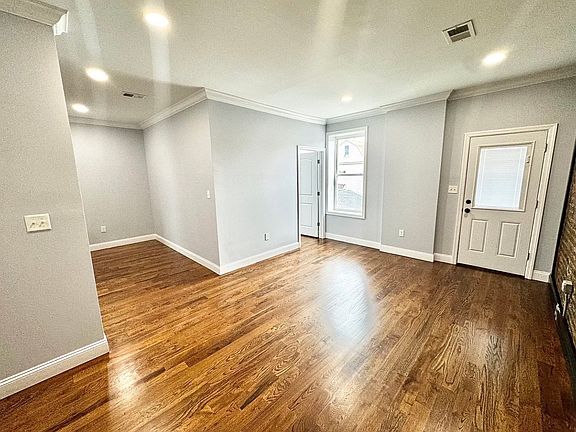 3rd image of 224 Niles St #2F