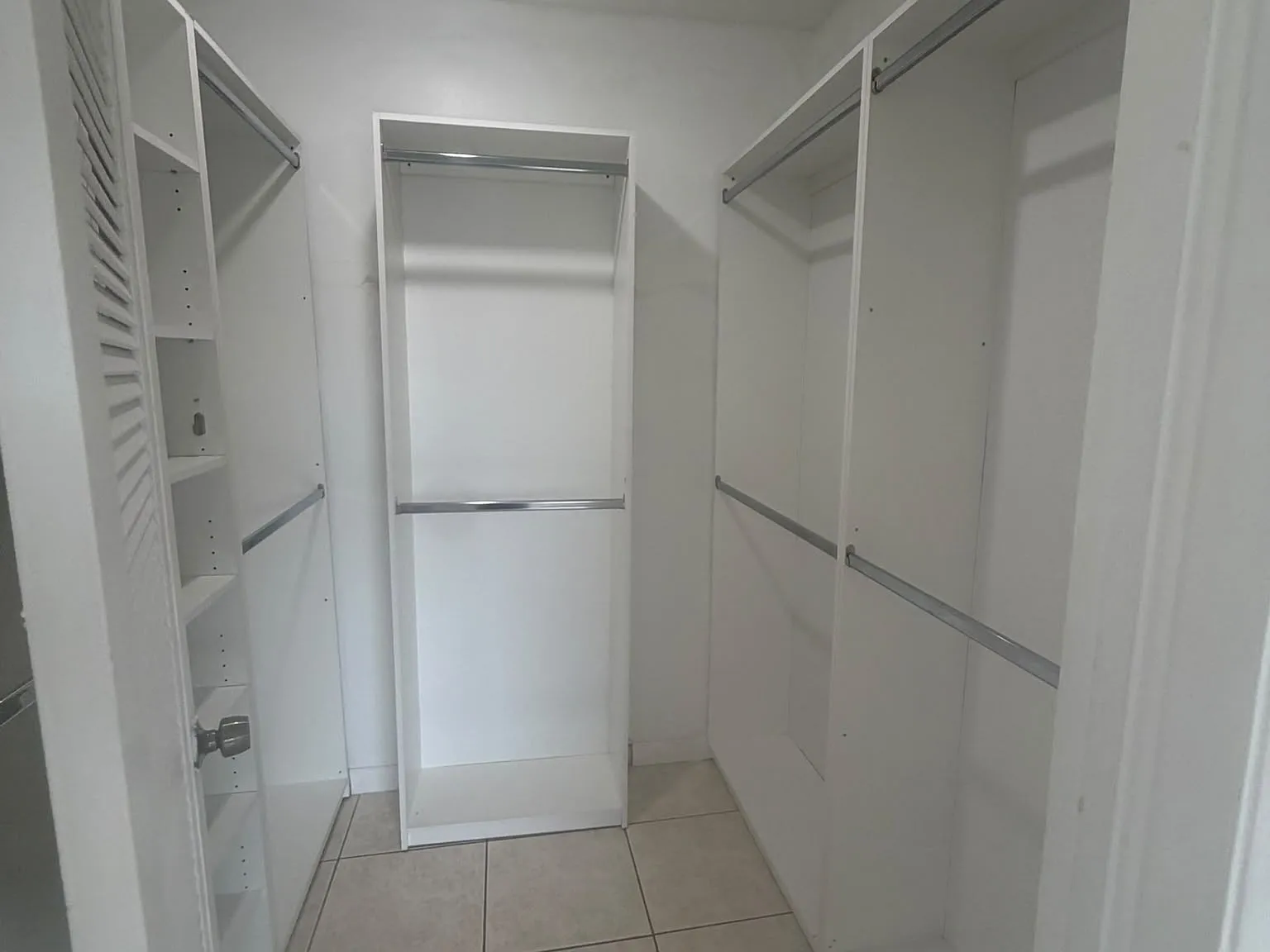 1 bed, 900 sqft, $1,860 — Photo 3