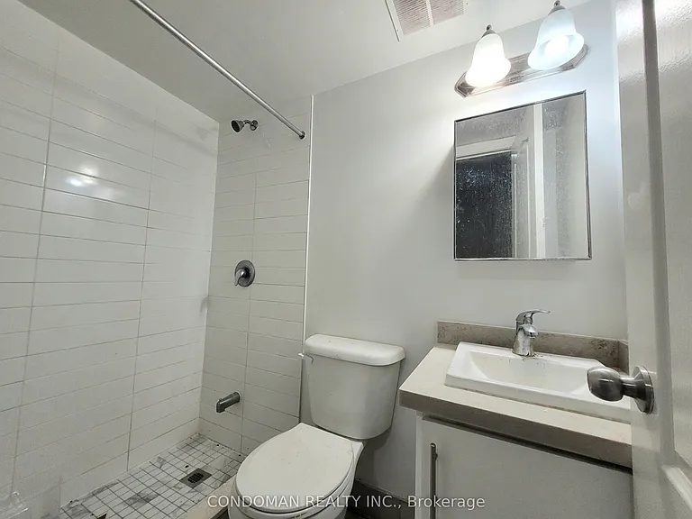 1371 King St W #204 — Photo 4
